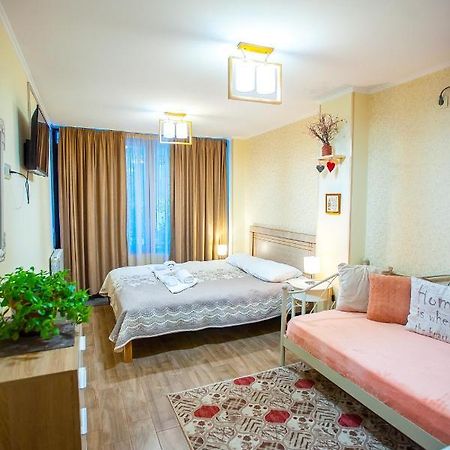 Apartments Beautiful Tbilisi On L.Meskhishvili Turn 1 Bagian luar foto