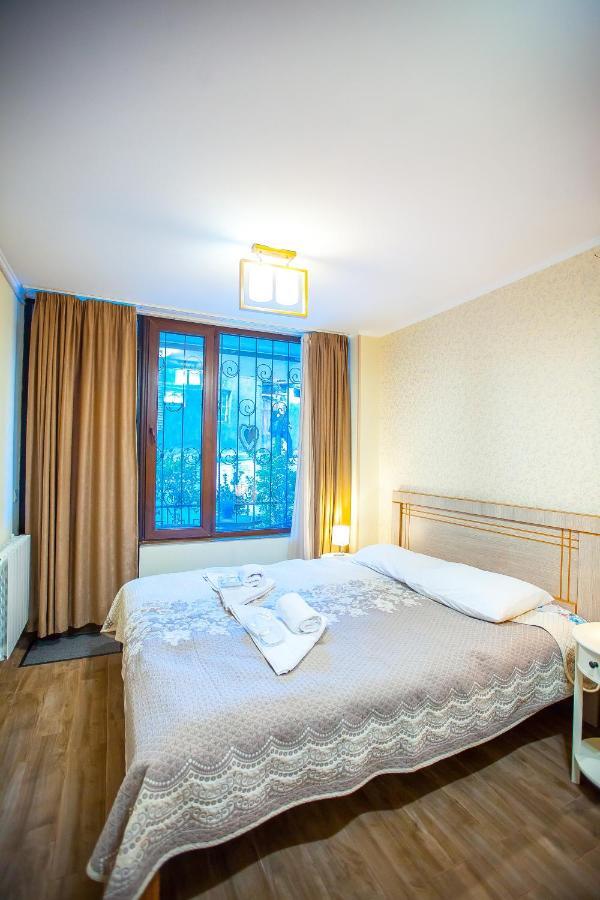 Apartments Beautiful Tbilisi On L.Meskhishvili Turn 1 Bagian luar foto