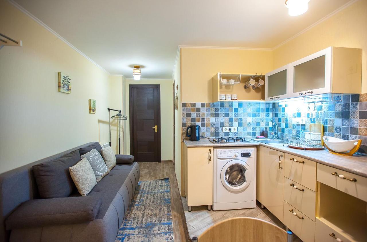 Apartments Beautiful Tbilisi On L.Meskhishvili Turn 1 Bagian luar foto