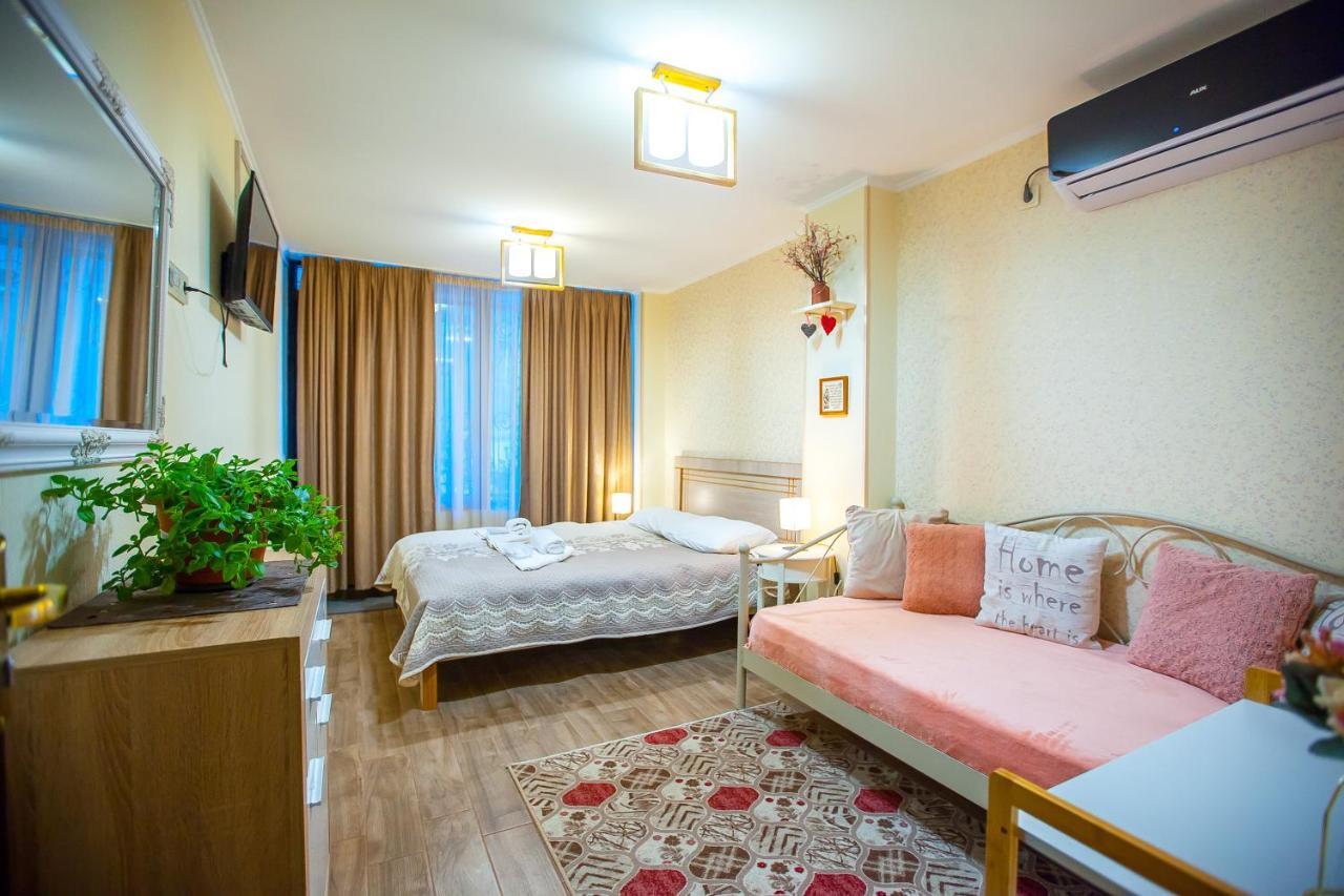Apartments Beautiful Tbilisi On L.Meskhishvili Turn 1 Bagian luar foto