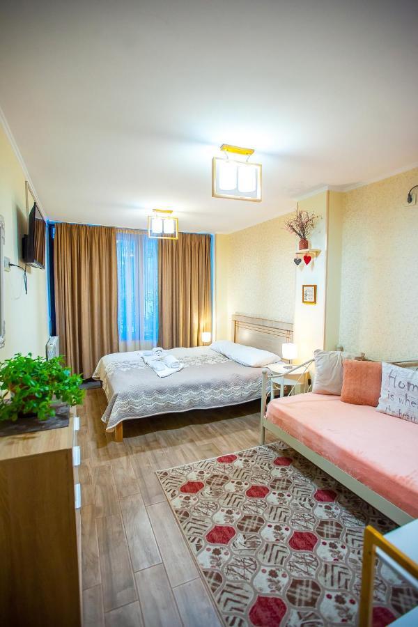 Apartments Beautiful Tbilisi On L.Meskhishvili Turn 1 Bagian luar foto