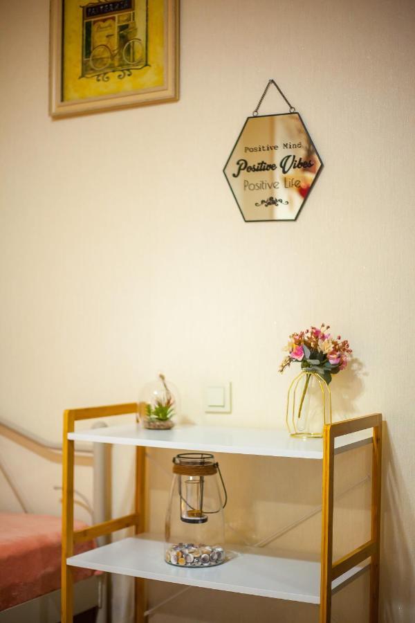 Apartments Beautiful Tbilisi On L.Meskhishvili Turn 1 Bagian luar foto