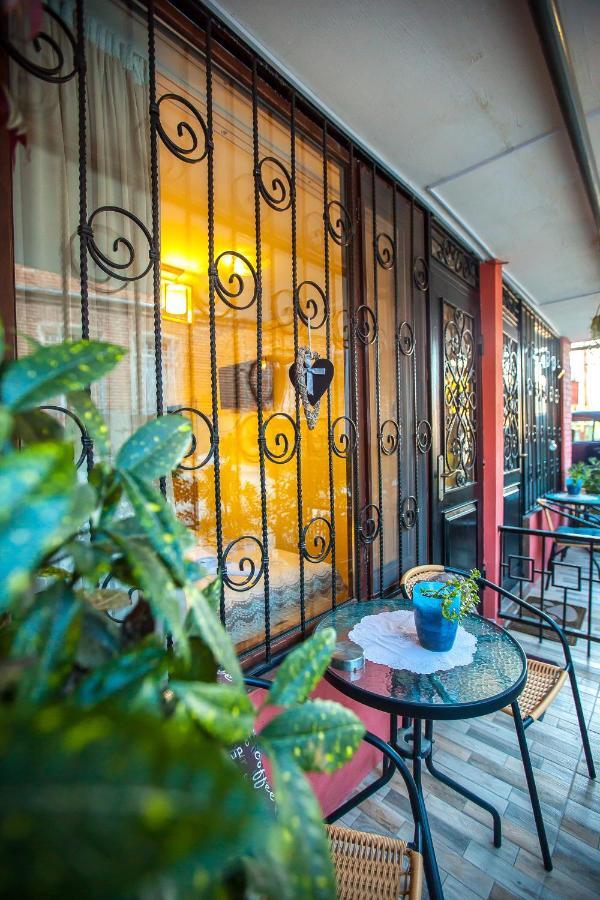 Apartments Beautiful Tbilisi On L.Meskhishvili Turn 1 Bagian luar foto